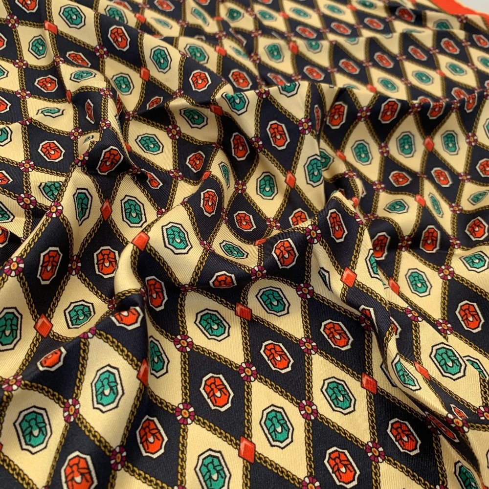 Gucci Geometric Jewel Print Pocket Square in Ivory NEW W TAGS - Picture 4 of 7